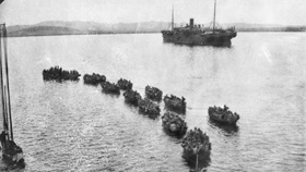Troop boats arriving in World War I